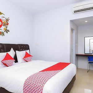 OYO 632 Hotel Mulana